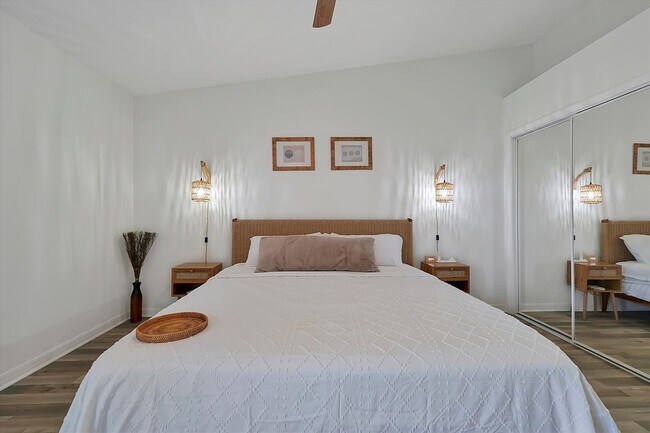Building Photo - 2722 Club Cortile Cir