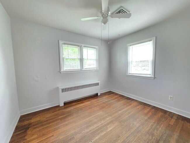 Building Photo - 1209 Belmont Ave