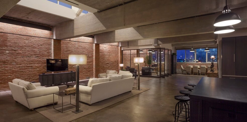 Building Photo - 1508 Grand Blvd