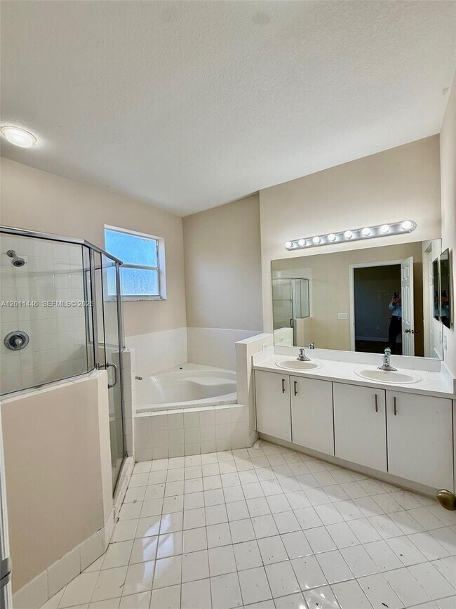 Building Photo - 9261 SW 220th Terrace