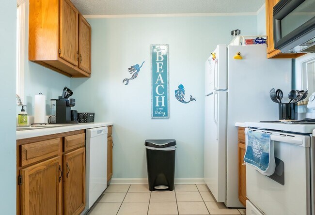 Building Photo - 302 Canal Dr
