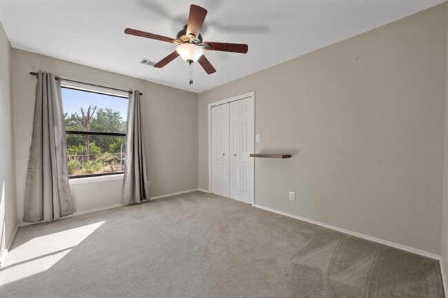 Building Photo - 20807 Boggy Ford Rd