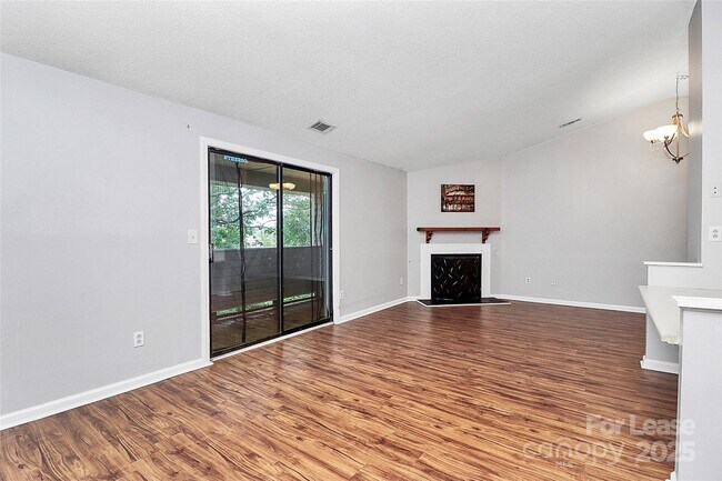 Building Photo - 7530 Pebblestone Dr