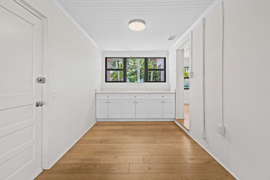 Building Photo - 1442 Olmeda Way