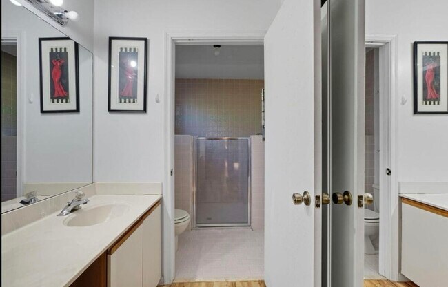 Building Photo - 13526 Fountain View Blvd