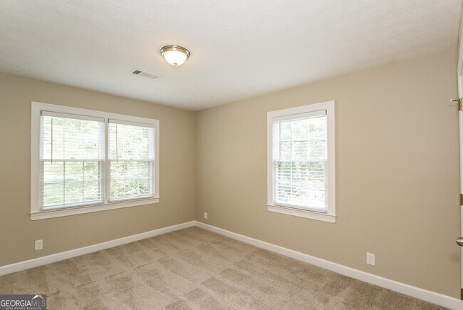 Building Photo - 1177 Justin Ln