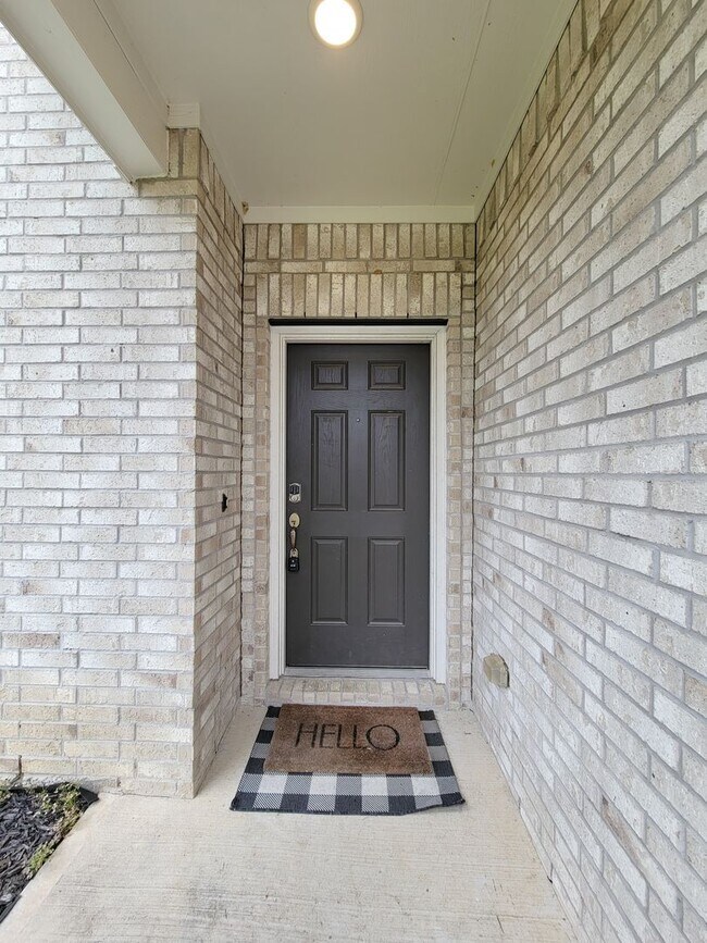 Building Photo - 24811 Crimson Pine Dr
