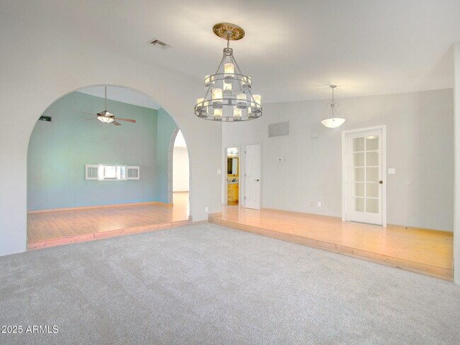 Building Photo - 5611 E Marilyn Rd