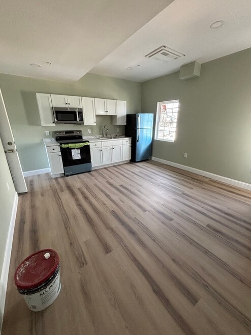 Building Photo - 110 8th St