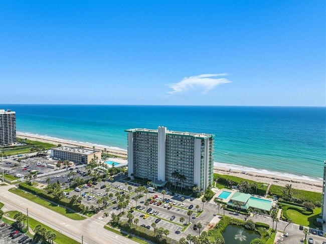 Building Photo - 9900 S Ocean Dr