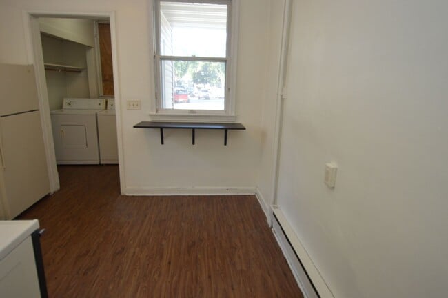 Building Photo - Darin Johnson Triplex