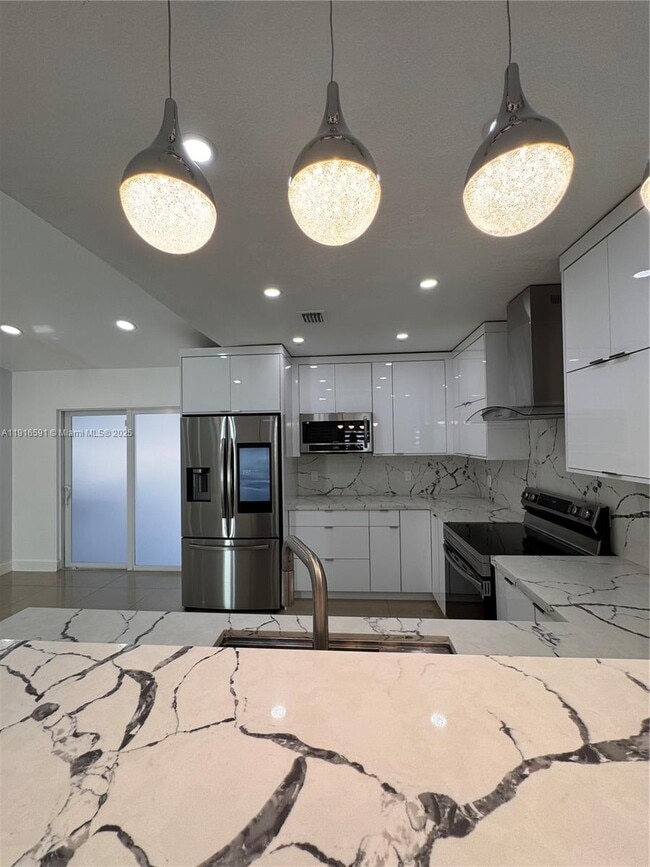 Building Photo - 20521 SW 125th Ave