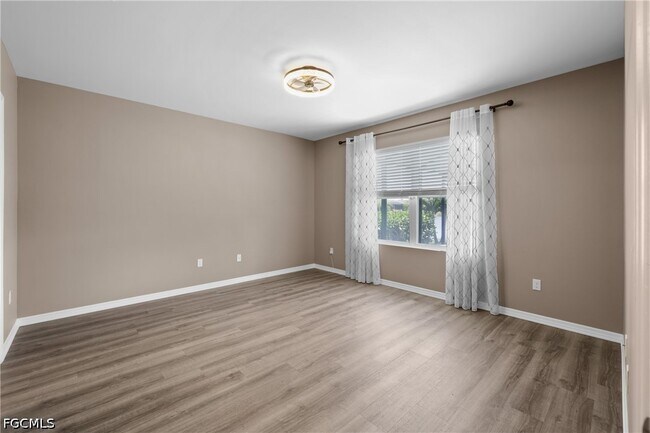 Building Photo - 8720 Swell Brooks Ct