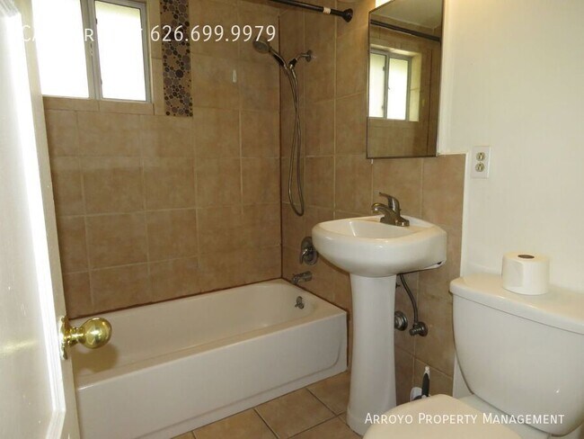 Building Photo - 741 E Poppyfields Dr