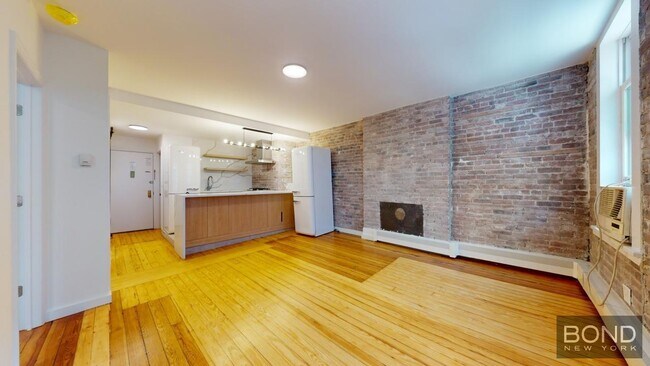 Primary Photo - 33 Crosby St