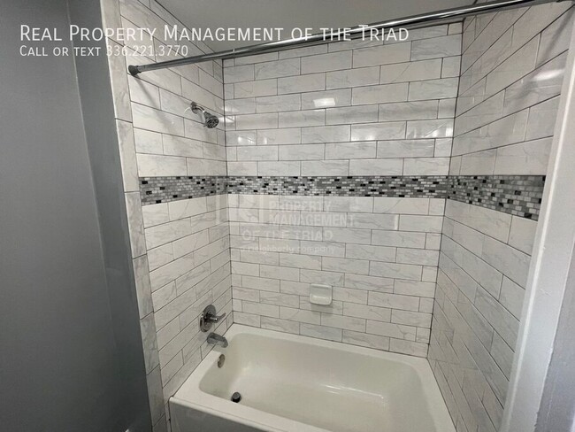 Building Photo - 306 Beech St