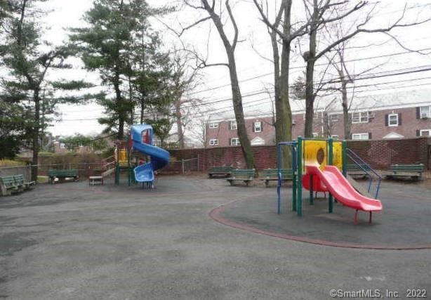 Building Photo - 71 Strawberry Hill Ave