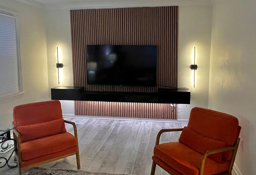 Building Photo - 321 Senate Ct