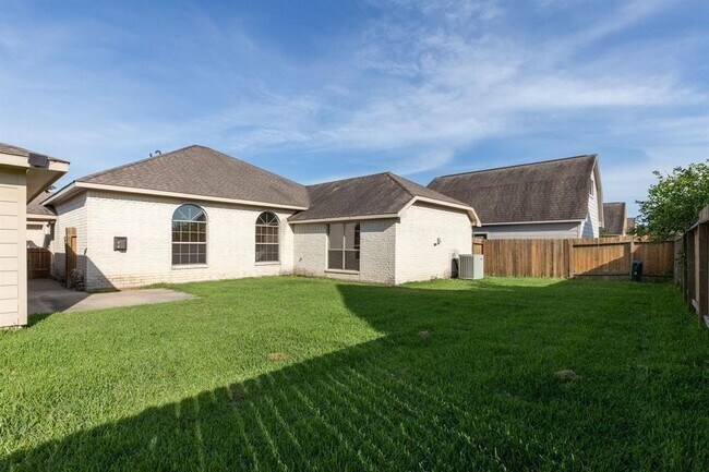 Building Photo - 2310 Pasqua Trail