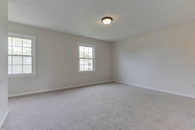 Building Photo - 1121 Nipigon Ct