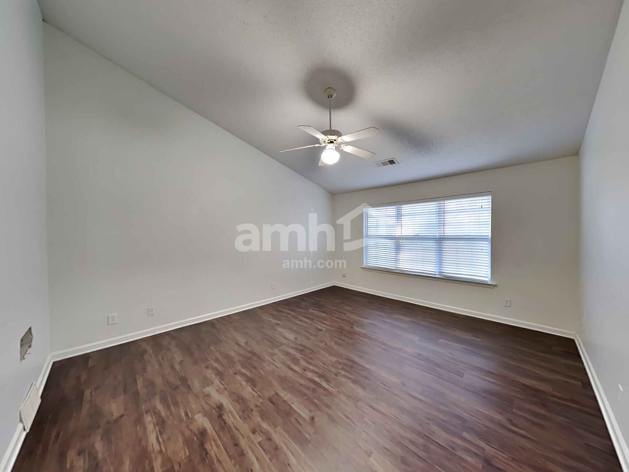 Building Photo - 41 Stallion Run