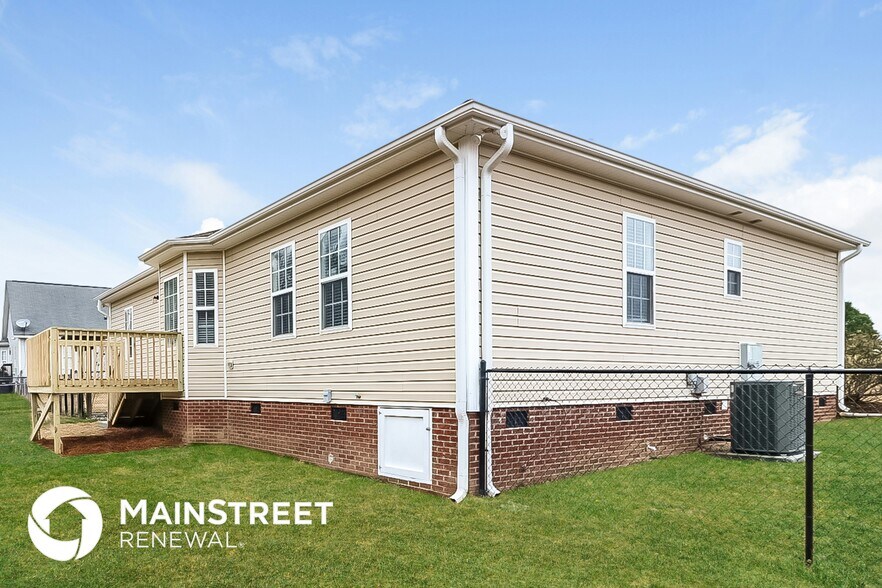 Building Photo - 188 Jared Dr