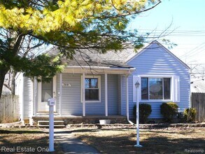 Building Photo - 2881 Ellwood Ave