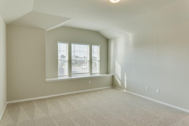 Building Photo - 412 Delta Crst