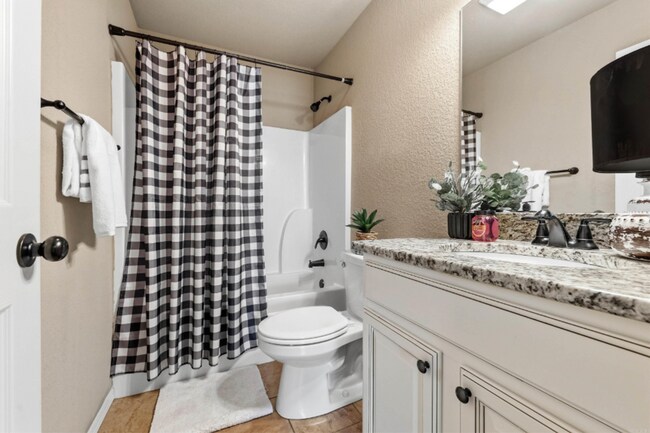 Building Photo - Move-in Ready in Sylvan Hills