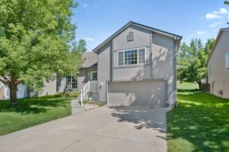 Building Photo - Beautiful Multilevel home in Cattail Creek...
