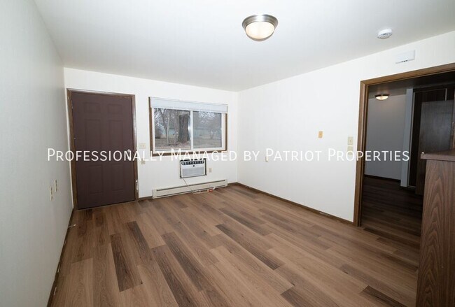 Building Photo - 724 Chase Blvd