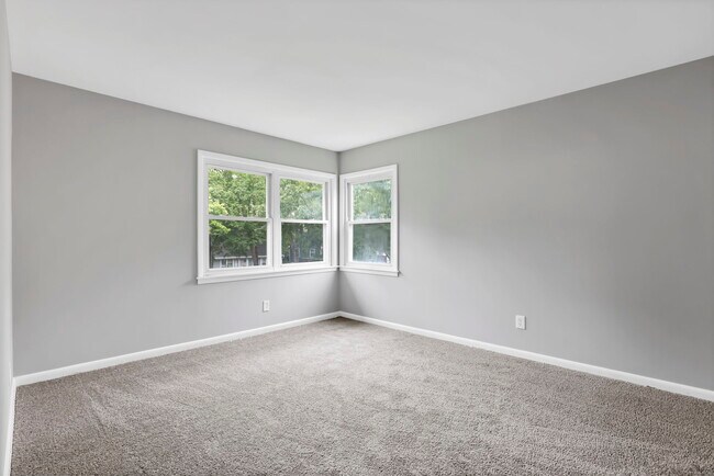 Building Photo - 869 Afton-