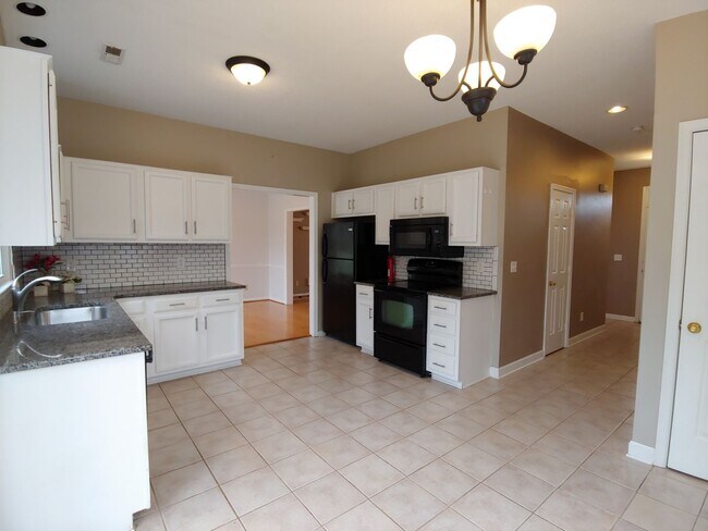 Building Photo - Available Now! Beautiful 2 story 3 bed, 2.5 bath home in the Cardinal Area!