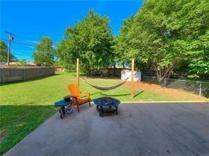 Building Photo - 218 Tanglewood Dr
