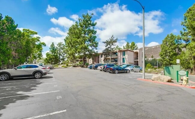 Building Photo - "Charming 1-Bedroom San Diego Retreat with...