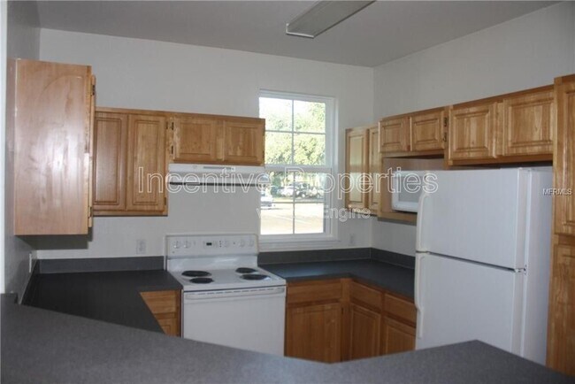 Building Photo - 3281 Soho St