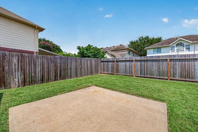 Building Photo - 11814 Copperas Creek Dr