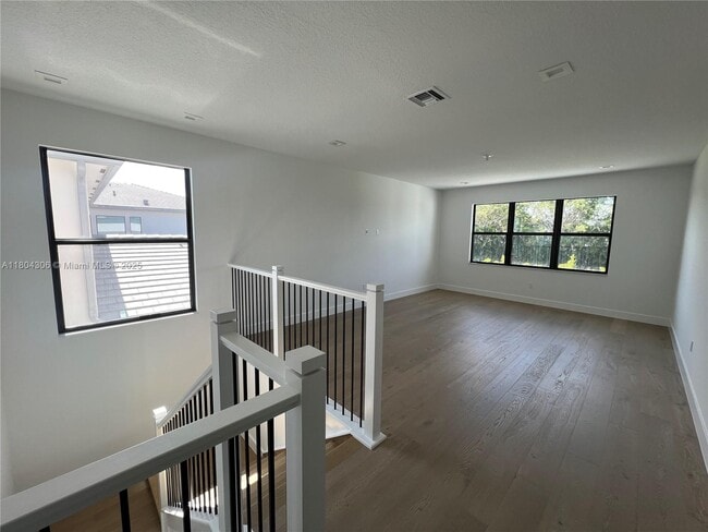 Building Photo - 9172 Silver Marsh Ln