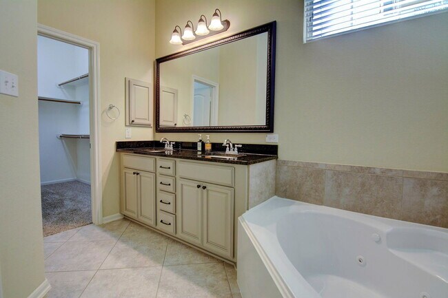 Building Photo - 222 Cheswood Forest Pl