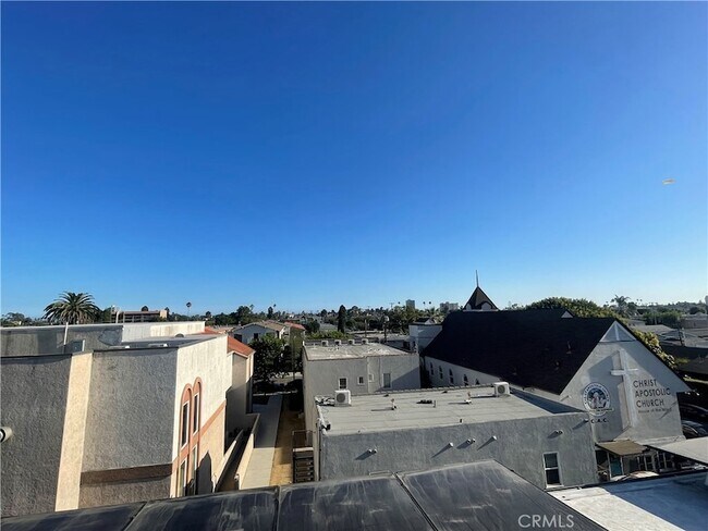 Building Photo - 610 Dawson Ave