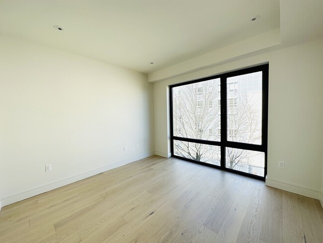 Building Photo - 1 Nevins Hl Wy