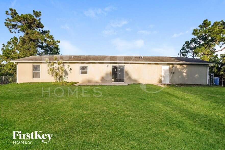 Building Photo - 808 Lincoln Ave
