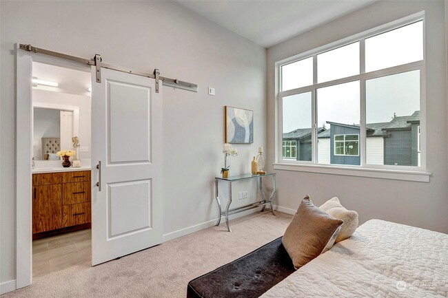 Building Photo - 15008 40th Ave W