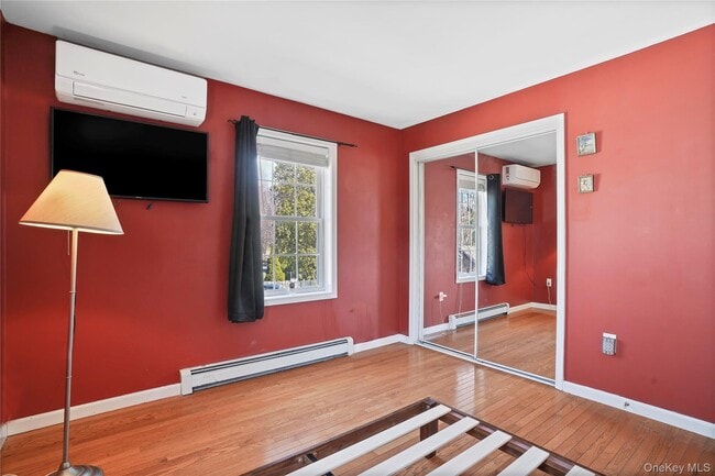 Building Photo - 102 Clinton St