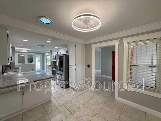 Building Photo - 1351 Aksland Dr