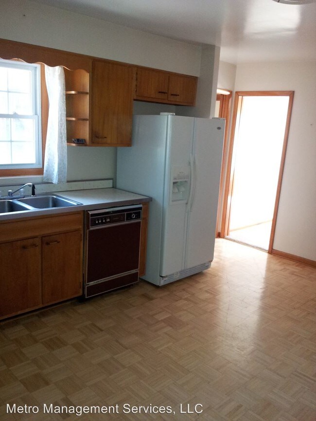 Building Photo - 4 br, 3 bath House - 3345 Newburg Road