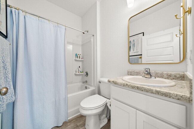 Building Photo - 39 Bluebeech St