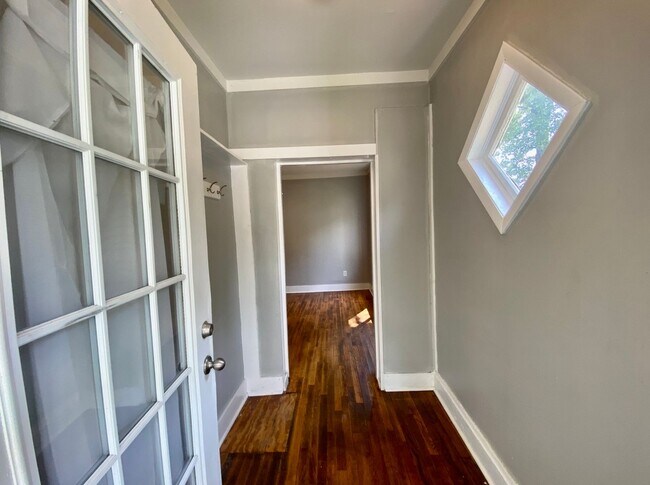 Building Photo - 800 Clancy Ave NE