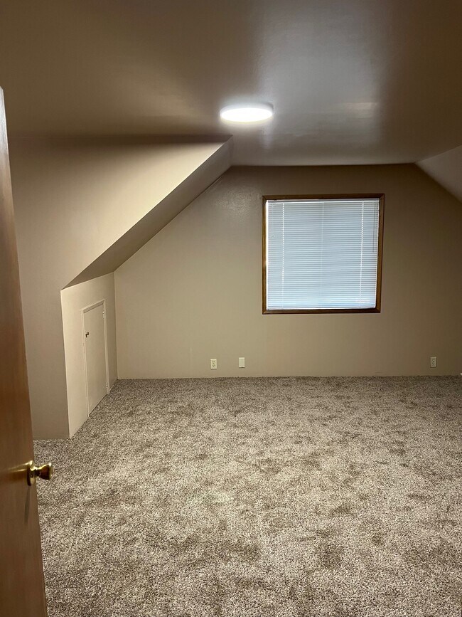 Upstairs Bedroom 2 - 317 N Elliott St