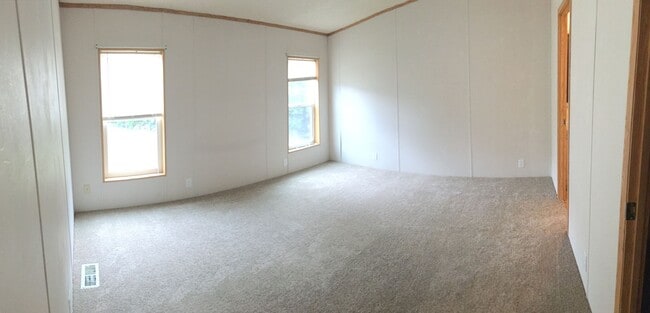 Building Photo - 3-bedroom 2-bathroom Modular Home in Babcock Vista!